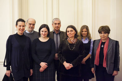 Gruppenbild mit v.l.n.r.: András Kovács (Central European University), Dr. Ursula Mindler (AUB/MES), László Karsai (Universität Szeged), Katalin G. Kállay (Károli Gáspár Reformierte Universität), Mária Kovács (Central European University)