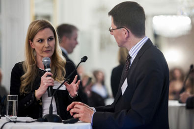 Meret Baumann, Korrespondentin der Neuen Zürcher Zeitung in Wien und Budapest im Gespräch mit Prof. Hansen