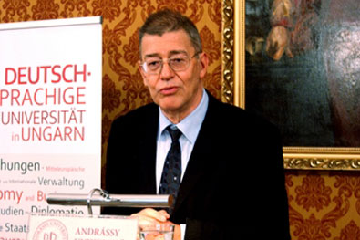 Rektor Prof. Dr. András Masát