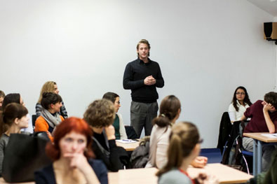 Lennart Behnke, Student der AUB