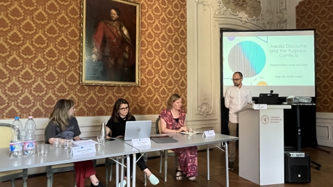 Das zweite Panel (von links nach rechts), Martina Plantak, Edina Paleviq, Frauke Seebass – nicht am Fotos sichtbar weil online, Fransizka Döring – und Vortragender Mateo Gospic.