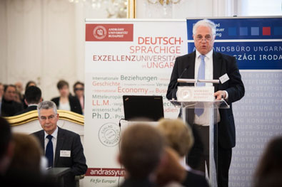 Prof. Dr. Eckart Stratenschulte, Direktor der Europäischen Akademie Berlin