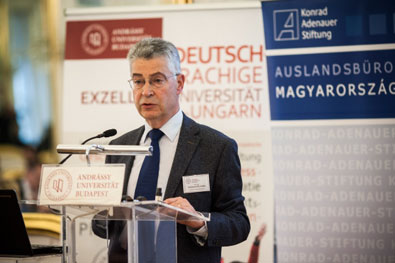 Prof. Dr. Andreas Oplatka, AUB