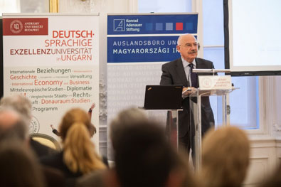 Dr. János Martonyi, Ungarischer Außenminister