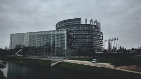 Ausbildungsplätze für Rechtsreferendarinnen und -referendare in der Europäischen Kommission
