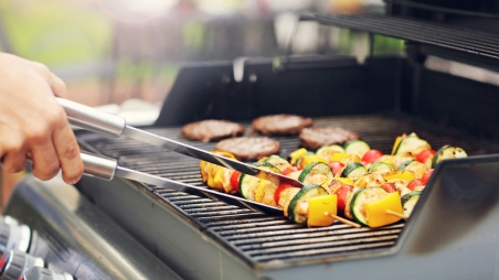 Gemeinsames Grillfest der Studierendenschaft und des Mentorenprogramms