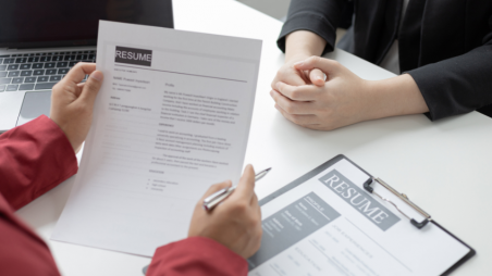 Sales Excellence - German or French speaking Relationship Manager Analyst/Associate